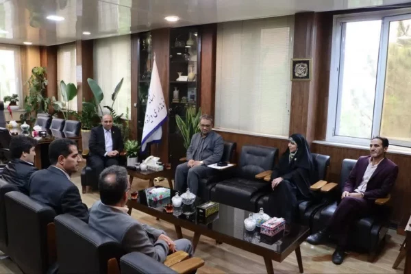 دیدار نوروزی مسئولین دانشگاه با فرمانداران شهرستان های پیشوا و ورامین 3