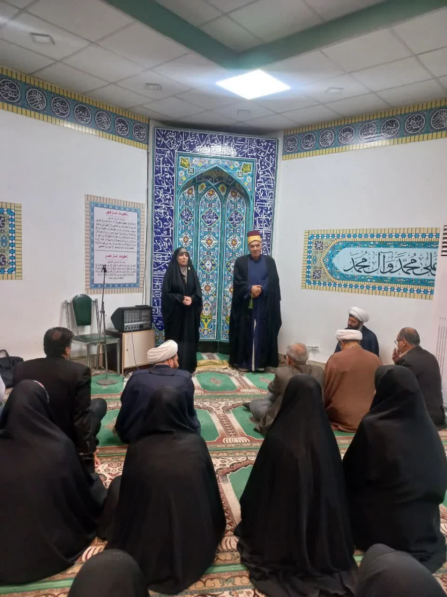 پیام تبریک و حضور سرپرست پردیس به مناسبت دهه کرامت و ولادت حضرت معصومه( س) و روز دختر در کلاس های درس 7