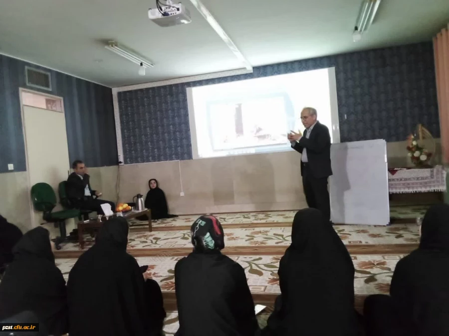 اکران اولین  فیلم از شب های فیلمی در پردیس زینبیه در هفته سراها 2