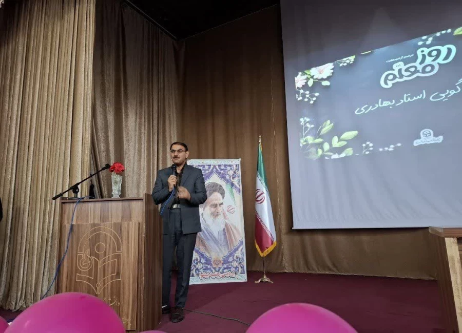 مراسم بزرگداشت روز معلم 12