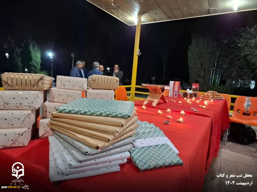برگزاری نشست شبی با شعرخوانی و  معرفی کتاب و گفتگوهای ادبی 3