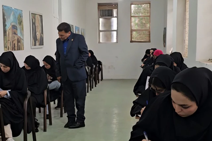 بازدید از روند برگزاری امتحانات پایانی نیمسال دوم سال تحصیلی ۴۰۳_۴۰۴ 3