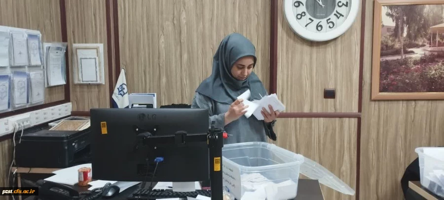 حضور فعال و حداکثری کارکنان پردیس زینبیه جهت پاسخگویی به ارباب رجوعان 13