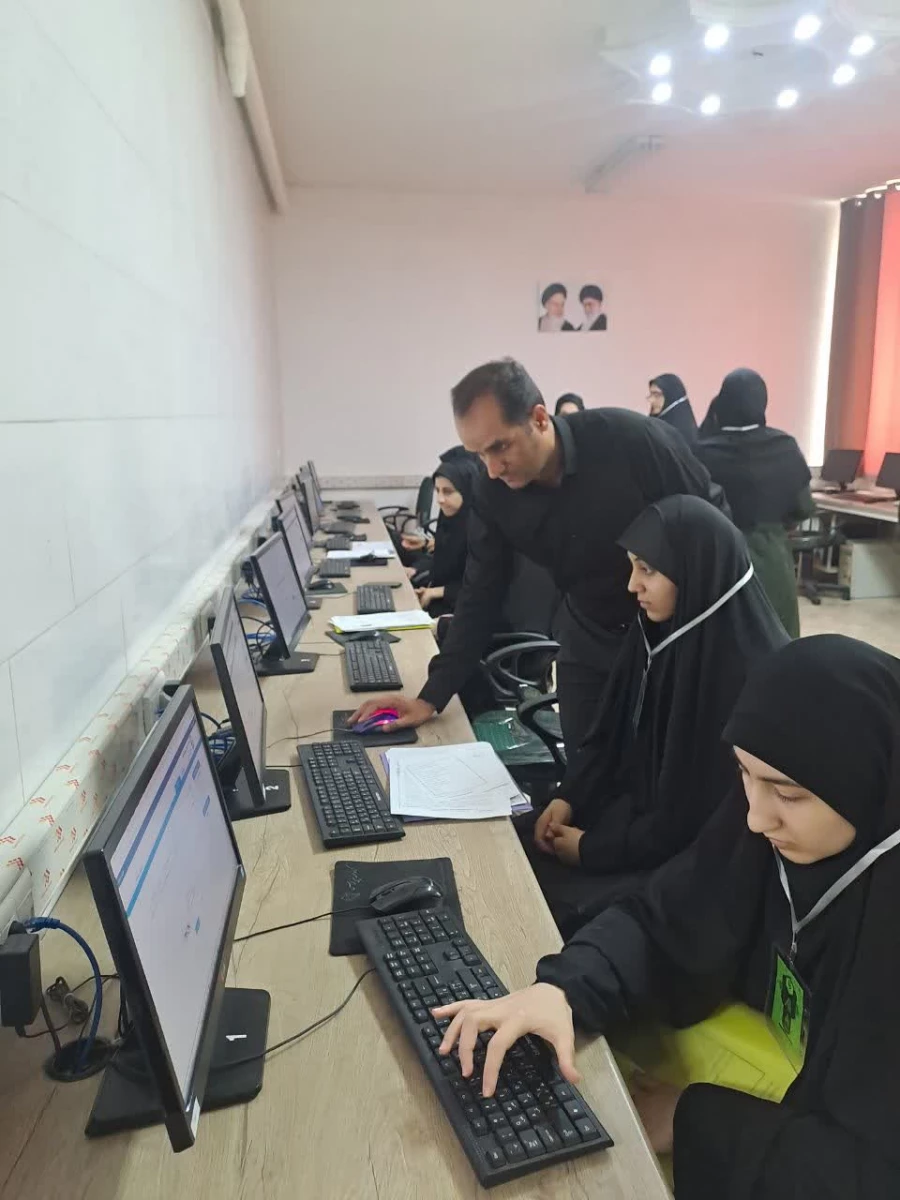  آغاز فرایند ارزیابی تکمیلی داوطلبان چند برابر ظرفیت جذب و پذیرش دانشجو معلم متعهد خدمت وزارت آموزش و پرورش سال ۱۴۰۴ در پردیس زینبیه( ساختمان شماره ۲) 5