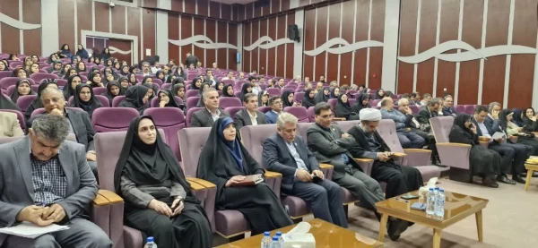 تقدیر و تشکر  دکتر ایوب ابراهیمی رئیس مرکز نظارت و ارزیابی و تضمین کیفیت دانشگاه فرهنگیان از عوامل فرآیند ارزیابی 3