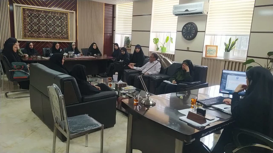 جلسه  مسئولان با  دانشجویان شورای صنفی جهت آماده سازی برای آغاز سال تحصیلی جدید 3