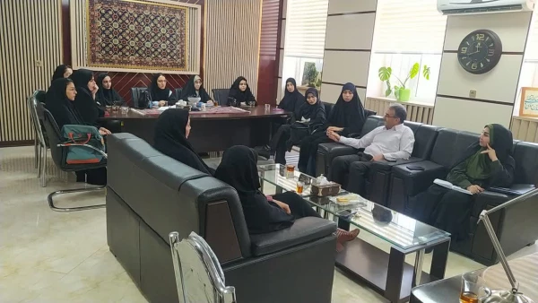 جلسه  مسئولان با  دانشجویان شورای صنفی جهت آماده سازی برای آغاز سال تحصیلی جدید 4