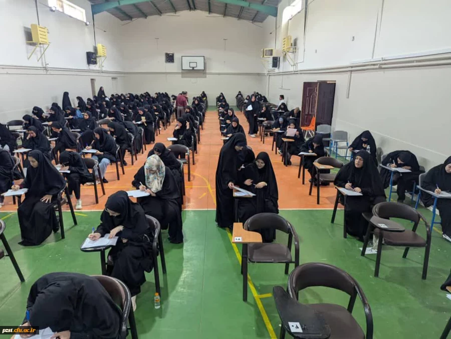 بازدید دکتر برهانی سرپرست پردیس از اولین روز برگزاری امتحانات پایان نیمسال اول سال تحصیلی