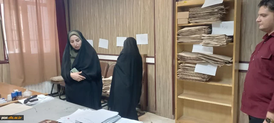 بازدید کارشناس مسئولان دانشگاه فرهنگیان استان تهران از روند برگزاری دومین روز امتحانات پردیس زینبیه 7