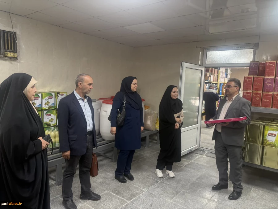 بازدید مسئولان استانی از انبار ملزومات و مواد غذایی پردیس زینبیه 2