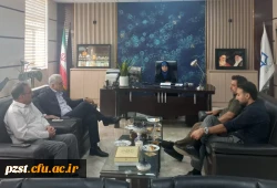 جلسه بررسی زیرساخت های نصب پنل های خورشیدی پردیس زینبیه با پیمانکار وابسته به اداره برق شهرستان 2