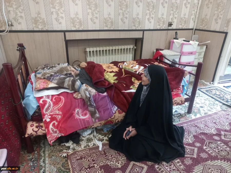 دیدار سرپرست پردیس و کارشناس مسئول فرهنگی از خانواده شهید دماوندی  3