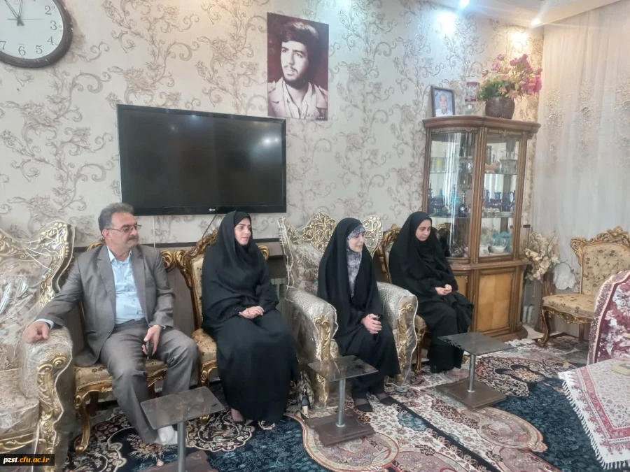 دیدار سرپرست پردیس و کارشناس مسئول فرهنگی از خانواده شهید دماوندی  2