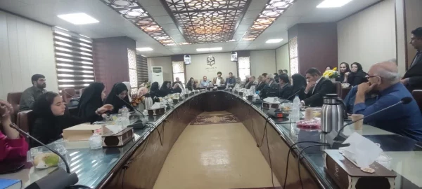 رونمایی از کتاب نویسندگان بومی شهرستان پیشوا با همکاری دانشگاه فرهنگیان پردیس زینبیه 5