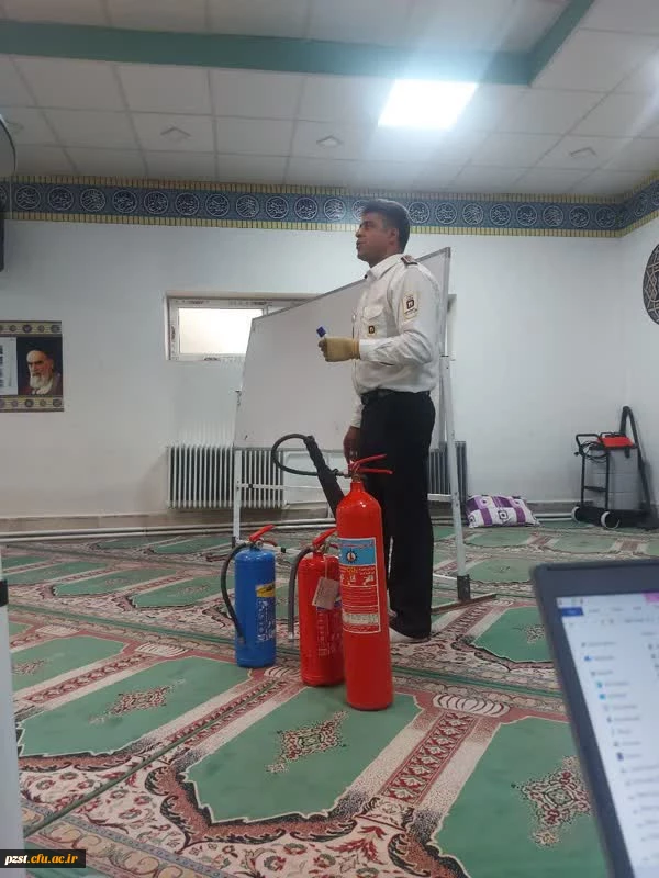 برگزاری کارگاه تخصصی «آموزش ایمنی و سلامت» با همکاری سازمان آتش نشانی در پردیس زینبیه 3