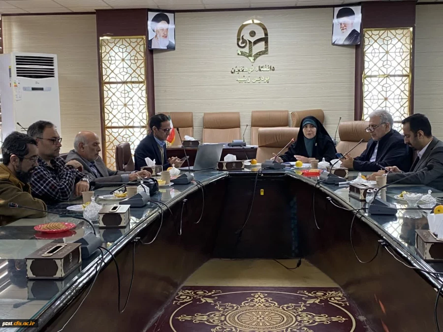 نشست تخصصی مسئولان پردیس با اعضای هیات علمی 3