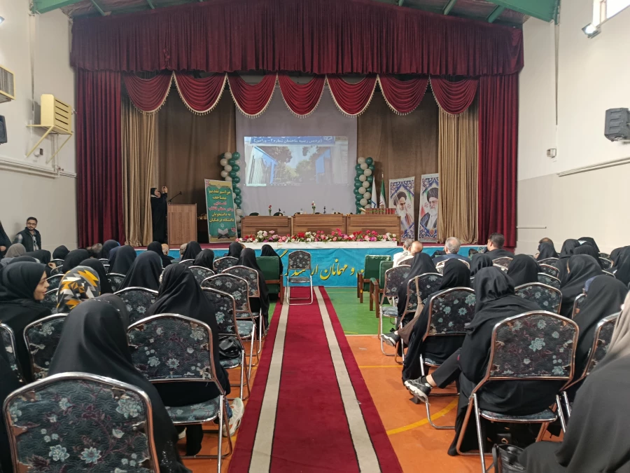 برگزاری مراسم پرشکوه روز دانشجو در پردیس زینبیه 3