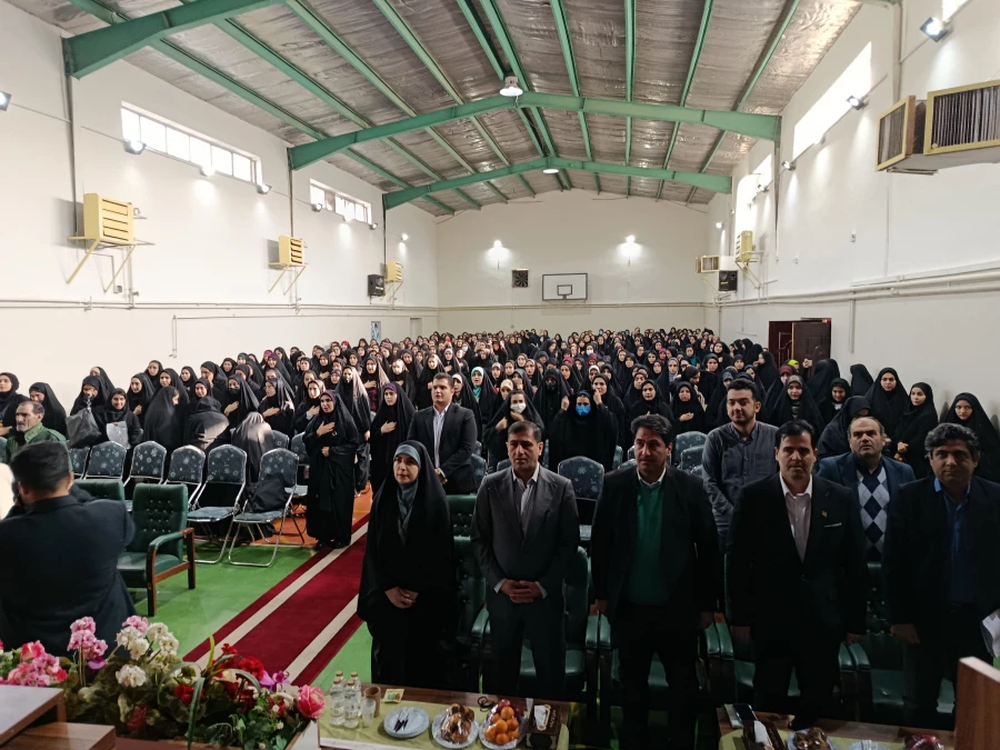 برگزاری مراسم پرشکوه روز دانشجو در پردیس زینبیه 10