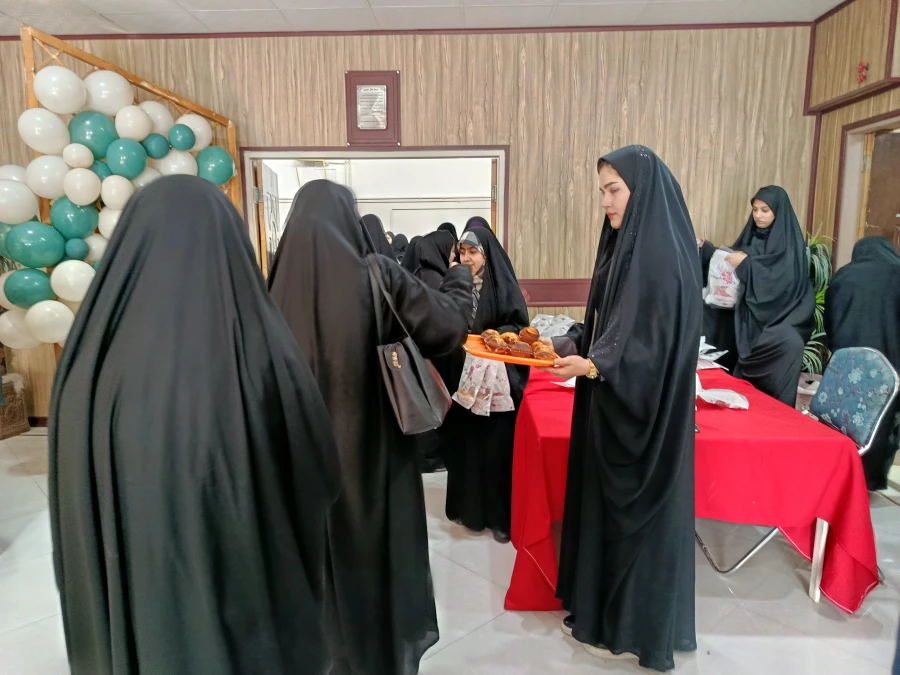 برگزاری مراسم پرشکوه روز دانشجو در پردیس زینبیه 11