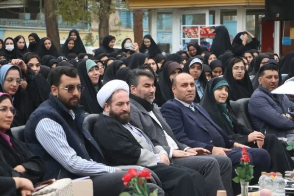 برگزاری مراسم باشکوه روز دانشجو در پردیس زینبیه 2