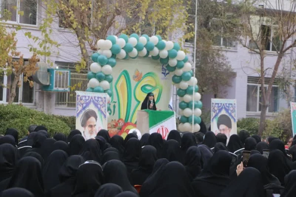 برگزاری مراسم باشکوه روز دانشجو در پردیس زینبیه 15