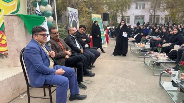 برگزاری مراسم باشکوه روز دانشجو در پردیس زینبیه 21