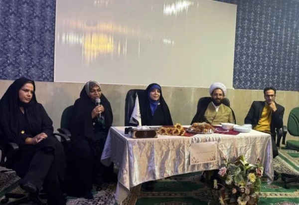 نشست صمیمانه ای در سرای دانشجویی به مناسبت میلاد با سعادت حضرت فاطمه (س) و روز زن  7