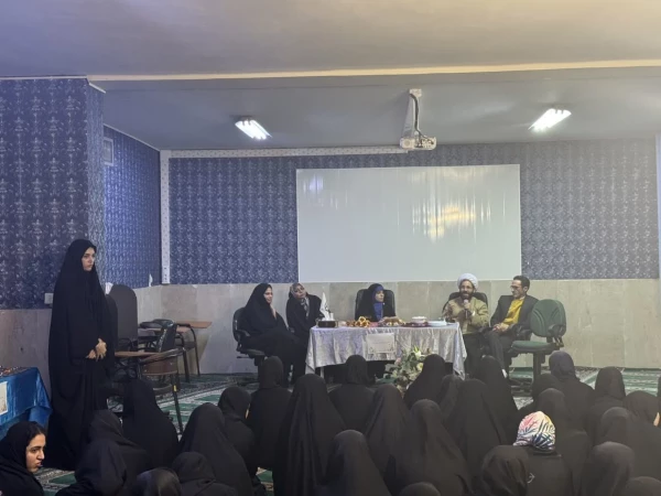 نشست صمیمانه ای در سرای دانشجویی به مناسبت میلاد با سعادت حضرت فاطمه (س) و روز زن  8