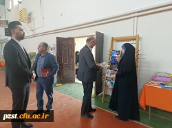 بازدید مسئولین از  نمایشگاه آثار پژوهشی، هنری و دست سازه های خلاقانه و اندیشه محور استادان و دانشجویان 7