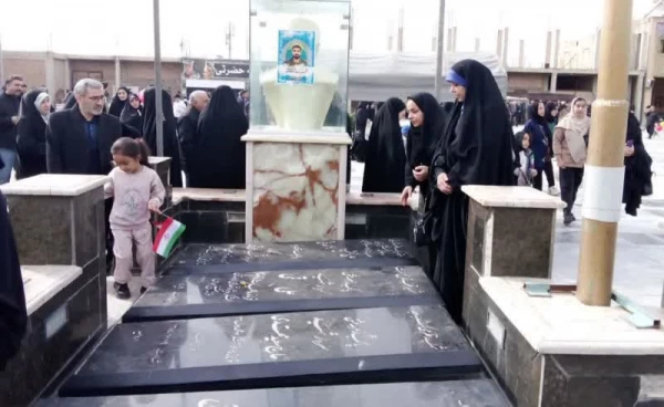 حضور پرشور خانواده بزرگ پردیس زینبیه دانشگاه فرهنگیان در راهپیمایی باشکوه ۲۲ بهمن  3