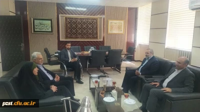 حضور فرماندار شهرستان ورامین در پردیس زینبیه و تبریک به مناسبت هفته معلم 