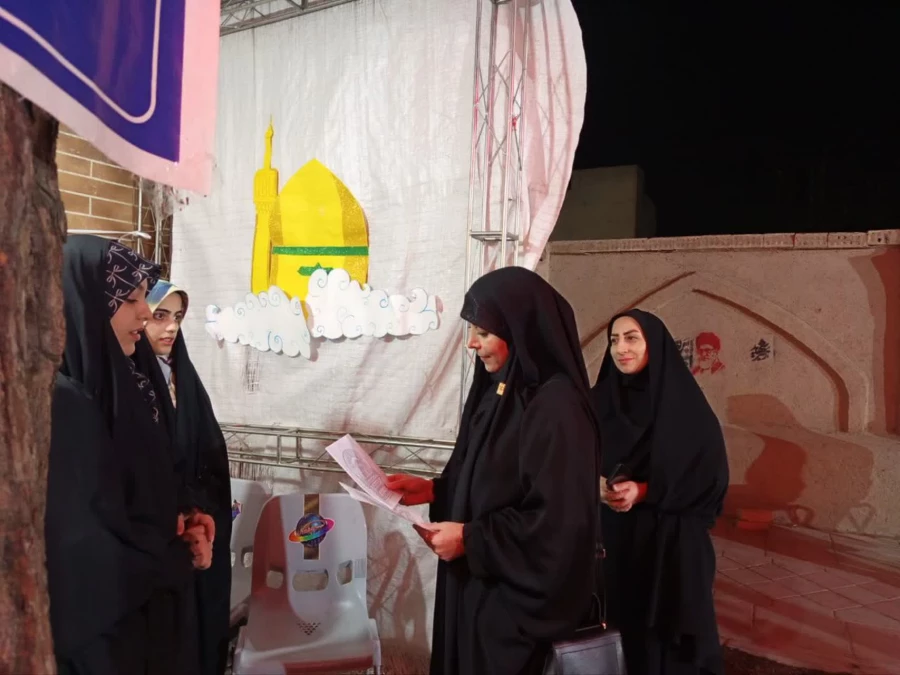 گرامیداشت روز ملی جمعیت و روز بزرگداشت شهدای خدمت 
موکب دانشگاه فرهنگیان پردیس زینبیه در ایستگاه ۸۰ ؛ طنین میثاق با رهبر شهید و بیعت با آرمان های شهید جمهور آیت الله رئیسی  4